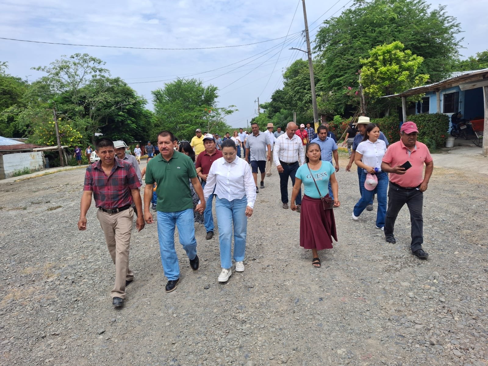 ENTREGA PEPE ARENAS OBRAS Y APOYOS A LA COMUNIDAD DE MANUEL ÁVILA CAMACHO – Foto 3